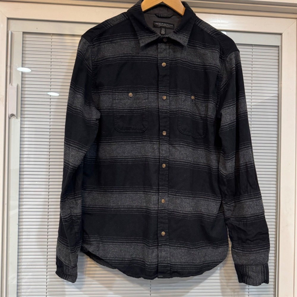 Aeropostale Mens Flannel Shirt Medium Black Gray Striped Long Sleeve Button Down